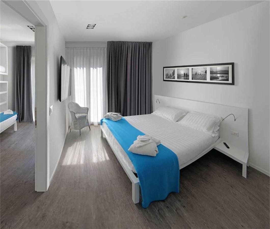 Hotel Europa Monetti Cattolica Esterno foto