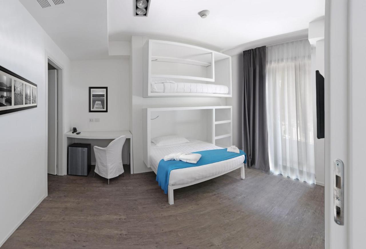 Hotel Europa Monetti Cattolica Esterno foto