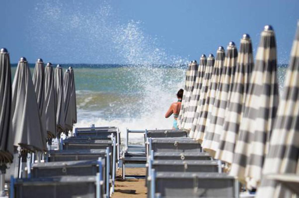 Hotel Europa Monetti Cattolica Esterno foto