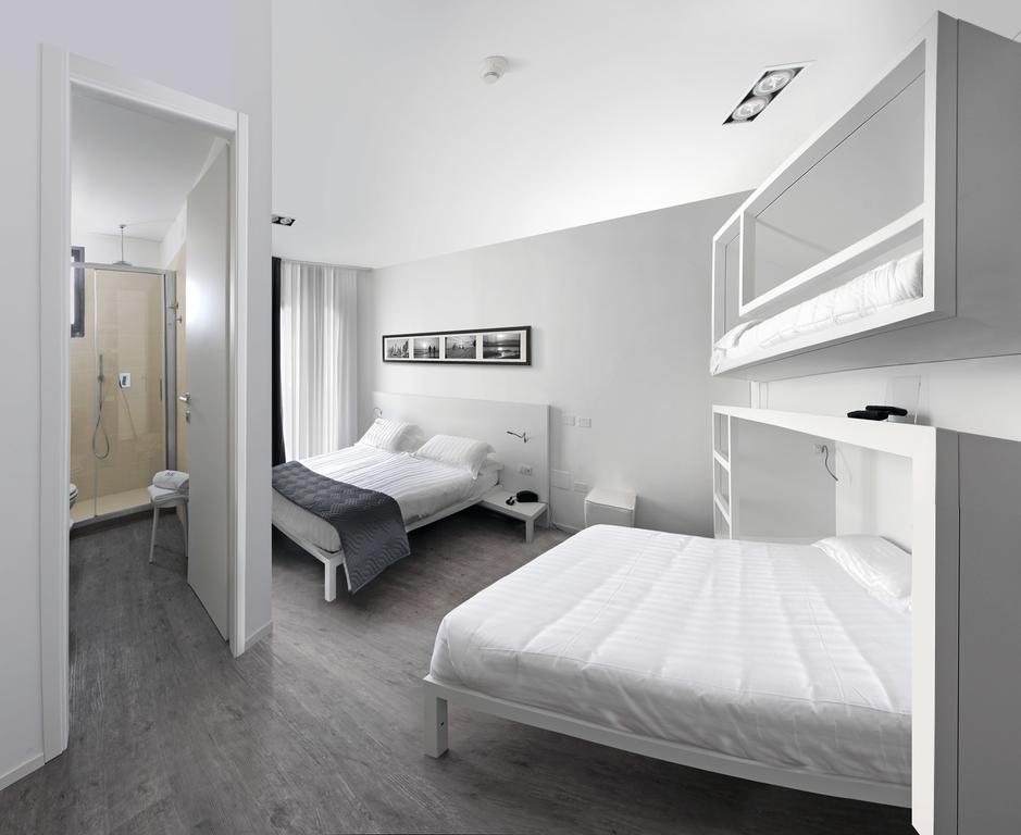 Hotel Europa Monetti Cattolica Esterno foto