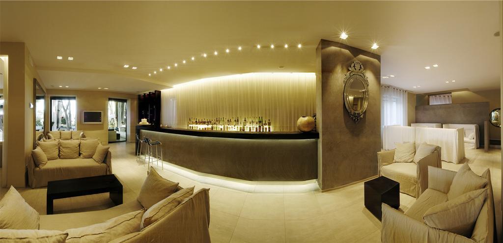 Hotel Europa Monetti Cattolica Esterno foto