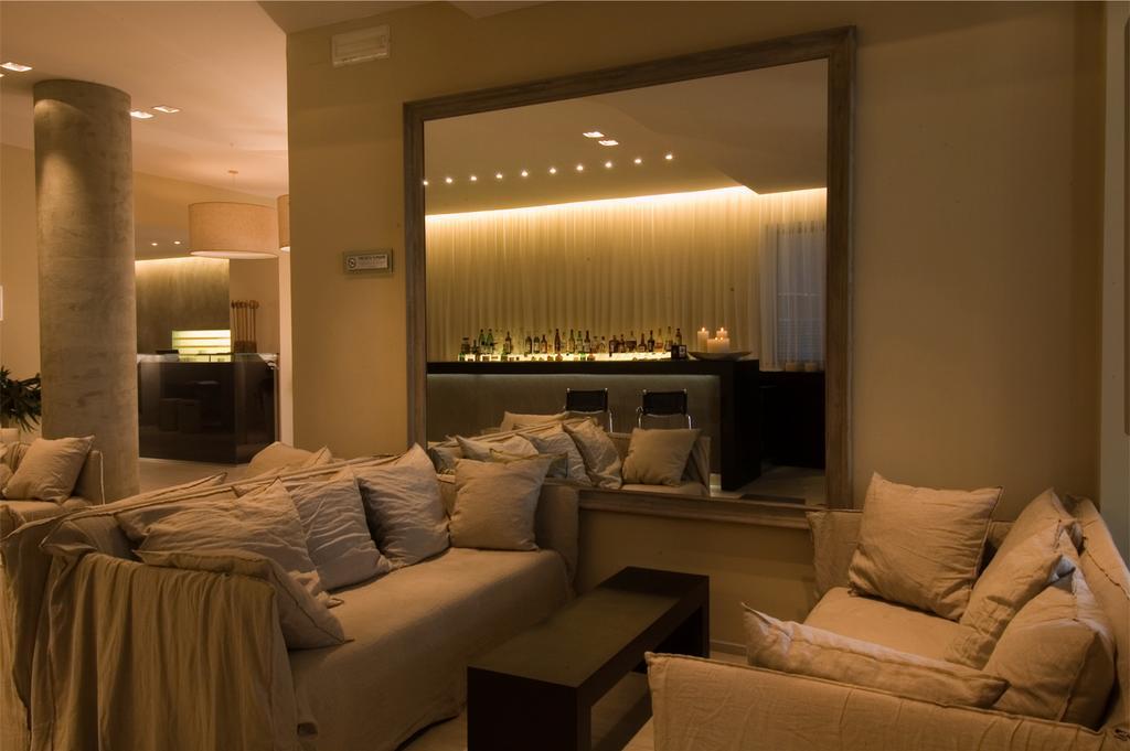 Hotel Europa Monetti Cattolica Esterno foto