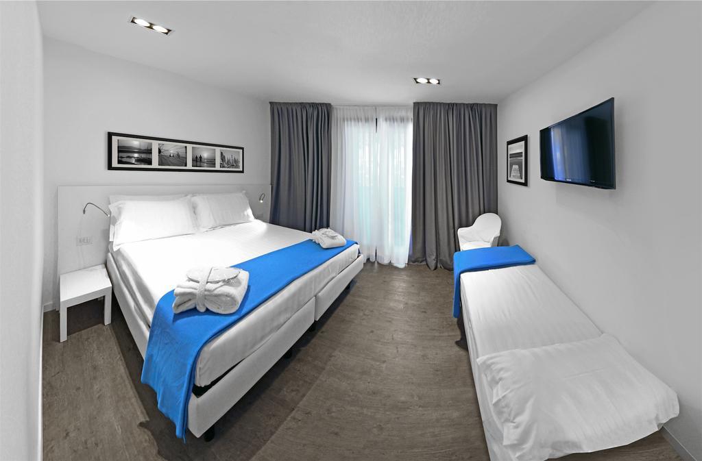 Hotel Europa Monetti Cattolica Camera foto